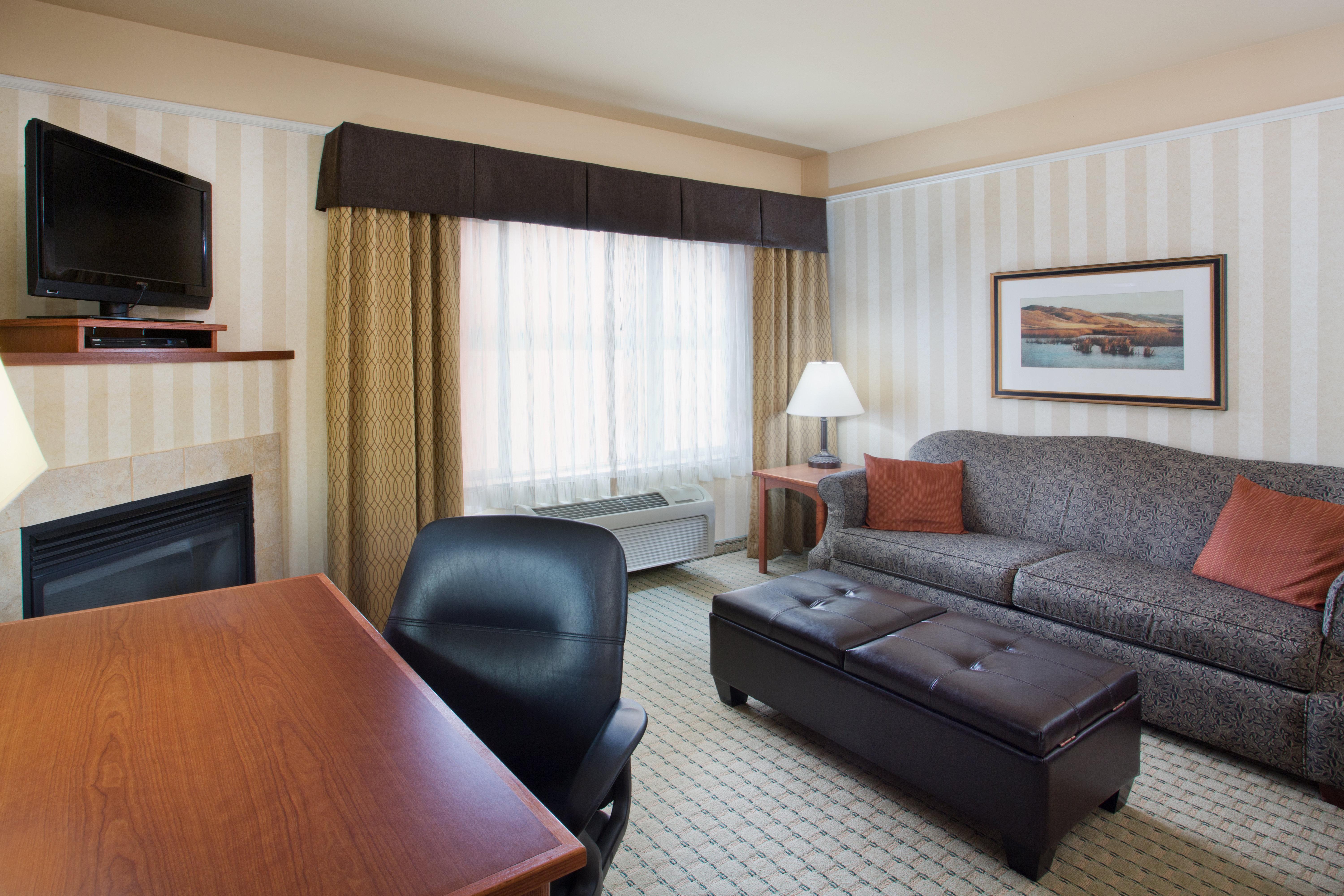 Holiday Inn Express Hotel & Suites Astoria By Ihg Exterior photo