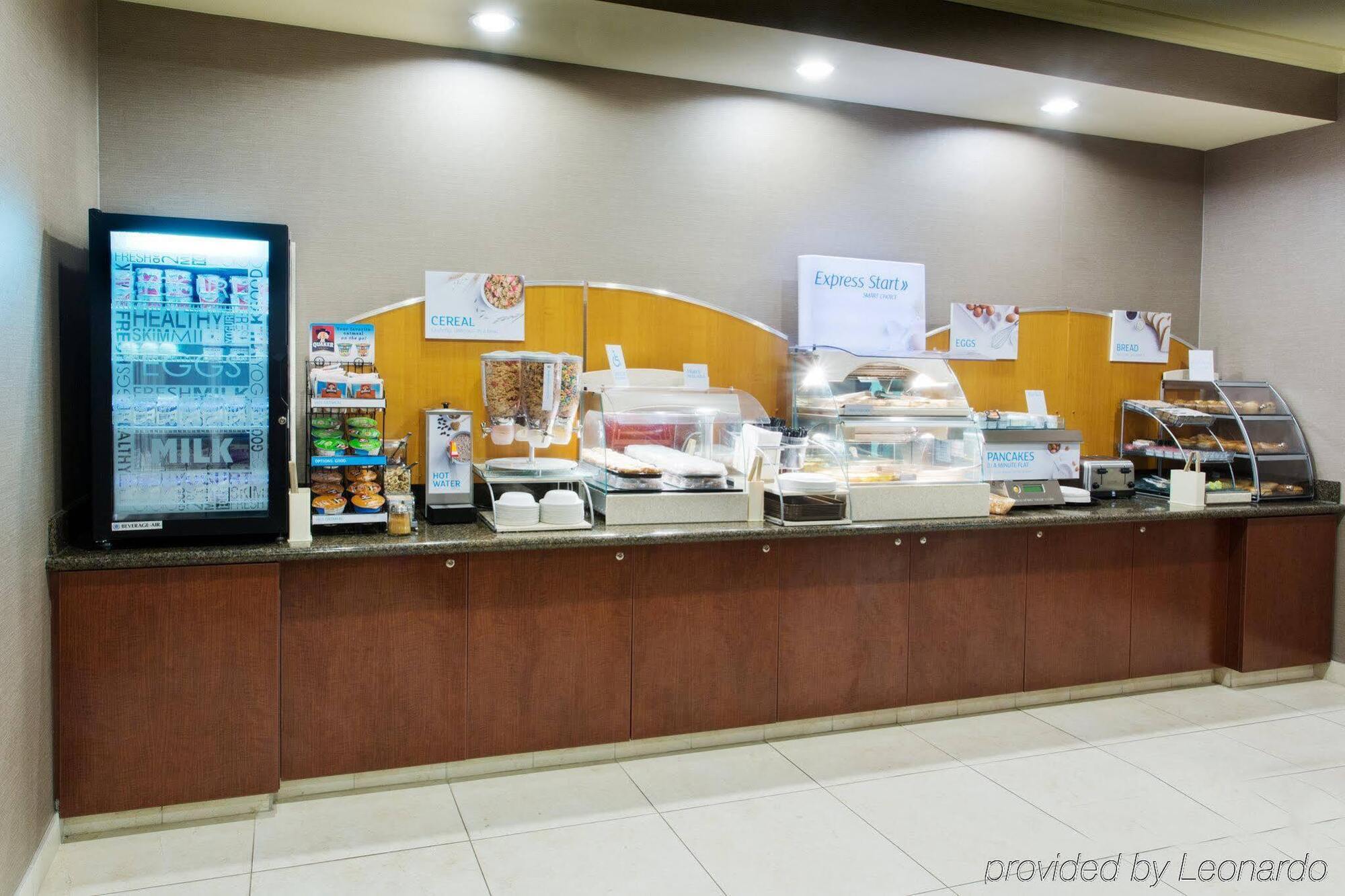 Holiday Inn Express Hotel & Suites Astoria By Ihg Exterior photo